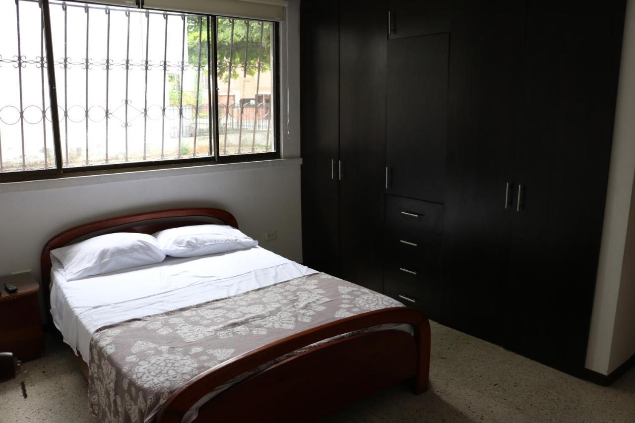 Apartamentos Limonar Cali Esterno foto