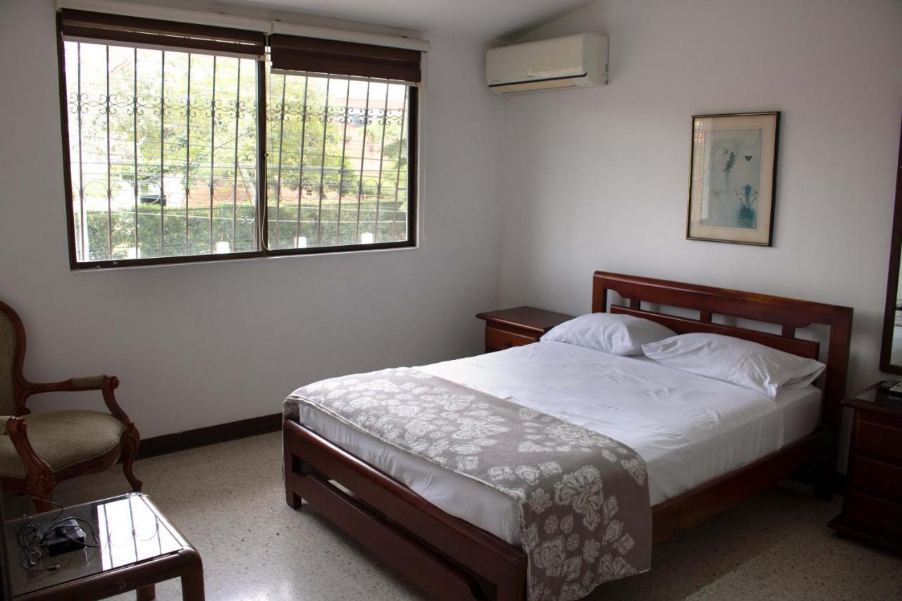 Apartamentos Limonar Cali Esterno foto